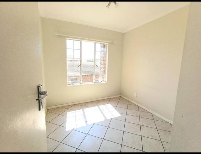 2 BEDROOM PROPERTY TO RENT IN MONAVONI